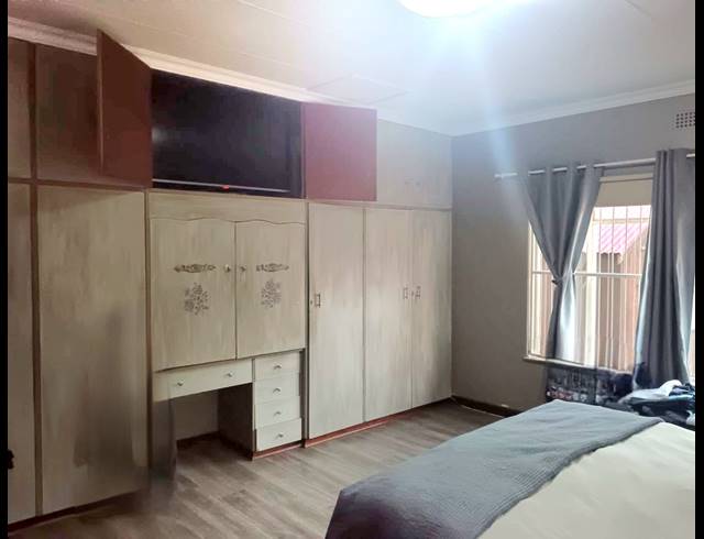3 BEDROOM HOUSE FOR SALE IN GENERAAL DE WET
